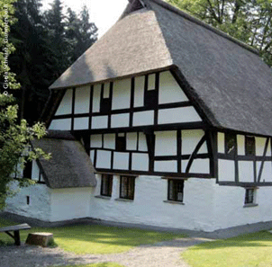 Abbildung zeigt das Museum Haus Dahl in Marienheide-Müllenbach