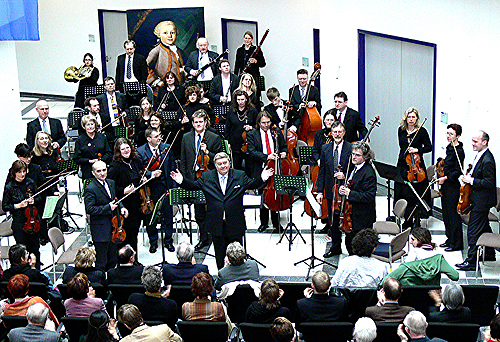 Das Symphonieorchester des Oberbergischen Kreises beim Konzert "Mozart um 11" im Kreishaus in Gummersbach (Foto: Symphonieorchester)