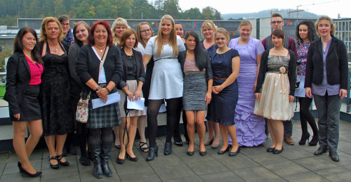 Insgesamt 39 neue Altenpflegefachkräfte absolvierten an der AGewiS ihre Ausbildung. (Foto: OBK)