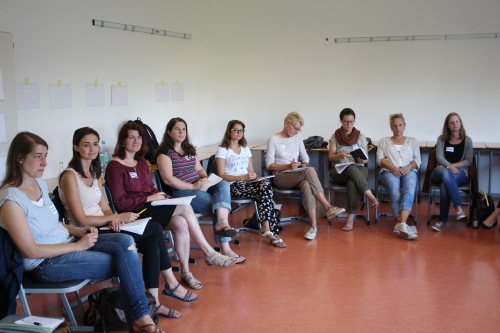 35 Lehrerinnen und Lehrern folgten der Einladung des Kommunalen Integrationszentrums und nahmen an der Schulung im Berufskolleg Dieringhausen teil. (Foto: OBK)
