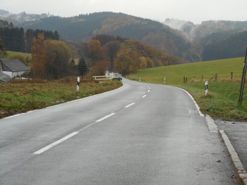 Die Kreisstraße 20 zwischen Schmitzhöhe und Köttingen muss für etwa zwei Wochen gesperrt.(Foto: OBK)