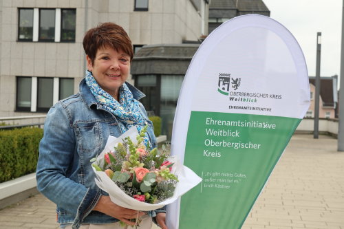 Carmen Jauch ist neue Weitblicklotsin am Standort Gummersbach und freut sich über ehrenamtlich Interessierte, die das Projekt Nachbarschaftshilfe unterstützen möchten. (Foto: OBK)