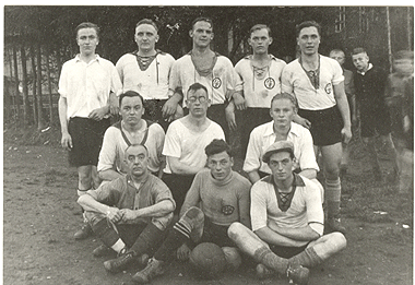 Betriebsmannschaft der Firma Spitzer in Dieringhausen um 1938