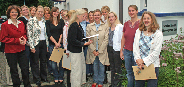 27 neue Lehrerinnen und Lehrer verstärken Oberbergs Grund- und Förderschulen 27 neue Lehrerinnen und Lehrer verstärken Oberbergs Grund- und Förderschulen
