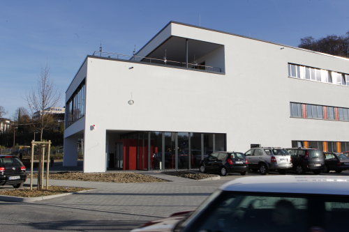 Das neue Akademie-Gebäude an der Steinmüller-Allee. (Foto: OBK) 