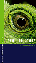 Titelseite des Flyers zur container-Ausstellung "EVOLUTIonTOUR"