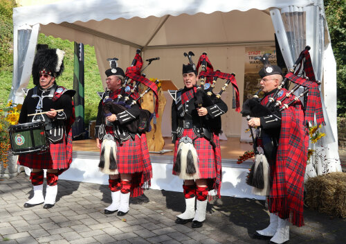 Mit "Pipes and drums" wurde der Bergische Landschaftstag musikalisch begleitet. (Foto: OBK)