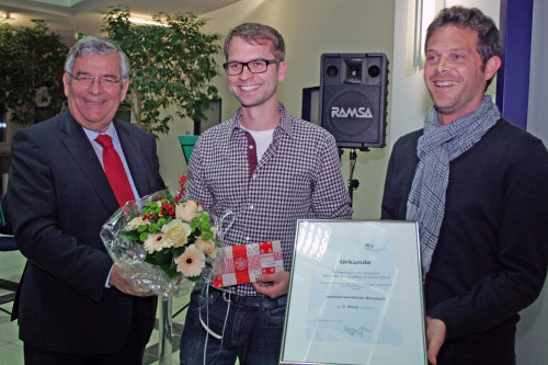 Auszeichnung für die Initiative der Familienwerkstatt Morsbach um Jan Weber (Mitte); (Foto:OBK)