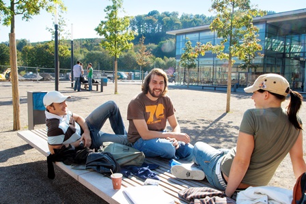 Der Campus Gummersbach der Fachhochschule Köln bietet Ingenieur- und Informatikstudiengänge