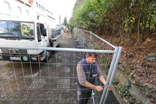 Zur Sicherheit wurden Bauzäune aufgestellt. (Foto: OBK)