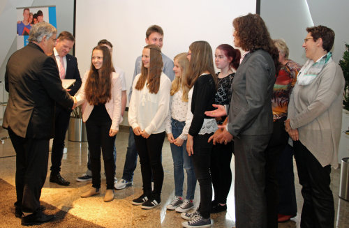 Landrat Hagen Jobi hat die Gesamtschule Waldbröl ausgezeichnet (Foto:OBK).