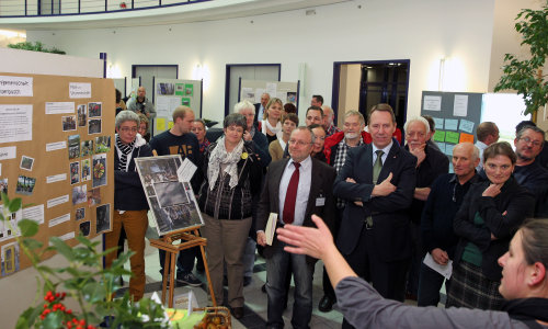 Das Zukunftsforum Dorf - im November 2013 - im Kreishausfoyer war gut besucht (Foto:OBK)