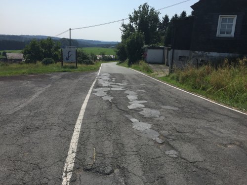 Der aktuelle Zustand der Kreisstraße 11 in Heinhausen. (Foto: OBK)