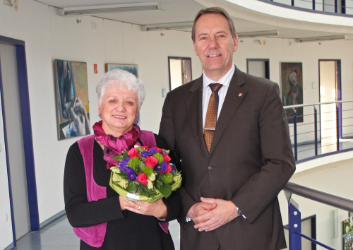 Ingrid Großhans und Landrat Jochen Hagt. (Foto: OBK)