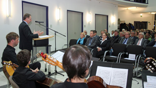 Landrat Jochen Hagt zollt den ehrenamtlich Tätigen hohen Respekt und großen Dank. (Foto: OBK) 