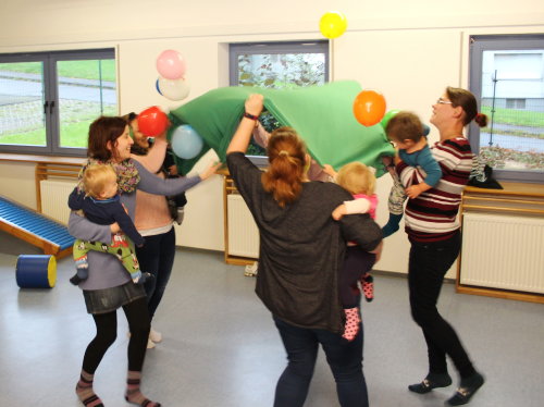 Gemeinsam wurde gespielt und gesungen. (Foto: OBK)