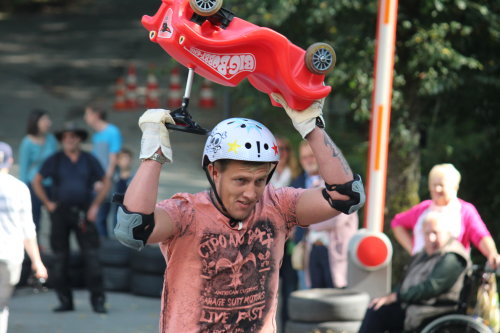 Patrick Klein ist im Ziel und gleich wieder am Start. (Foto: OBK)