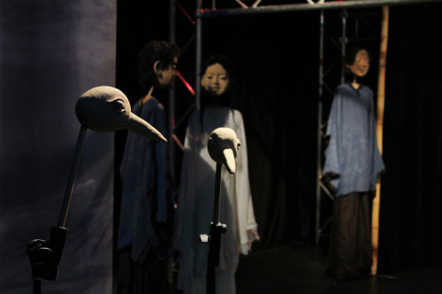 Das Musikmärchen wird mit Großpuppen gespielt. (Foto: Udo Mierke - Museum und Forum Schloss Homburg.) Das Musikmärchen wird mit Großpuppen gespielt. (Foto: Udo Mierke - Museum und Forum Schloss Homburg.)