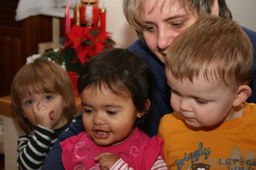 Tagesmütter und -väter betreuen Kinder unter drei Jahren und fördern sie in ihrer Entwicklung. (Foto: OBK)