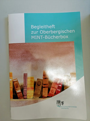 Mehr als 100 Kindertagesstätten erhalten jetzt das Begleitheft zu den Oberbergischen Bücherboxen. (Foto. OBK)