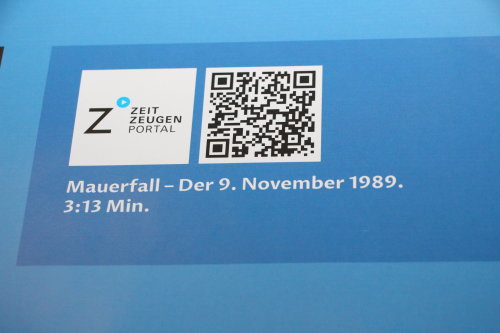 Weitere Informationen liefern die QR-Codes auf den Ausstellungsplakaten. (Foto: OBK) 