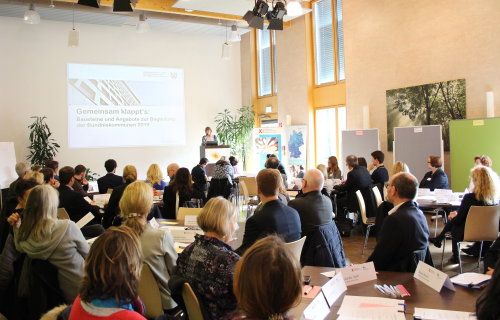 Beim Starterworkshop auf :metabolon erfuhren die Teilnehmenden mehr über die Ziele der Landesinitiative. (Foto: OBK) Beim Starterworkshop auf :metabolon erfuhren die Teilnehmenden mehr über die Ziele der Landesinitiative. (Foto: OBK)