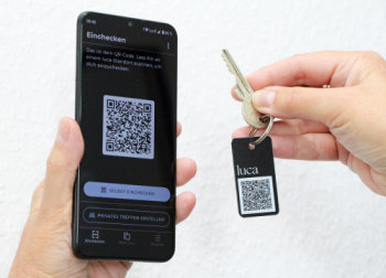 Smartphone oder Schlüsselanhänger? Das luca-System bietet beiden Möglichkeiten, ist freiwillig und kostenfrei. (Foto: OBK)