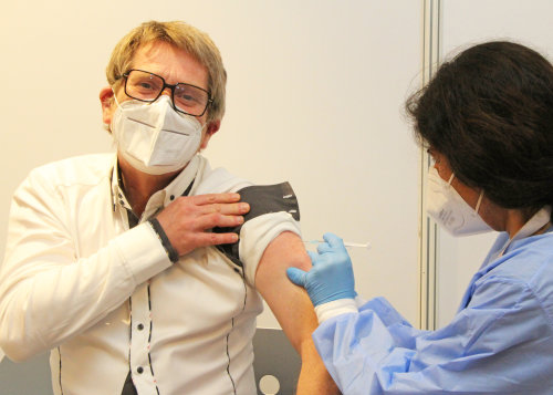 Dr. Frank Richling zu AstraZeneca: „Das ist ein guter Impfstoff, sonst würde ich mir den nicht spritzen lassen." (Foto: OBK)