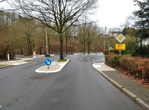 An der Wülfringhausenerstraße (hier Kreuzungsbereich Schulstraße/ Nibelungenstraße) wurden umfangreiche Sanierungsmaßnahmen durchgeführt. (Foto: OBK) 