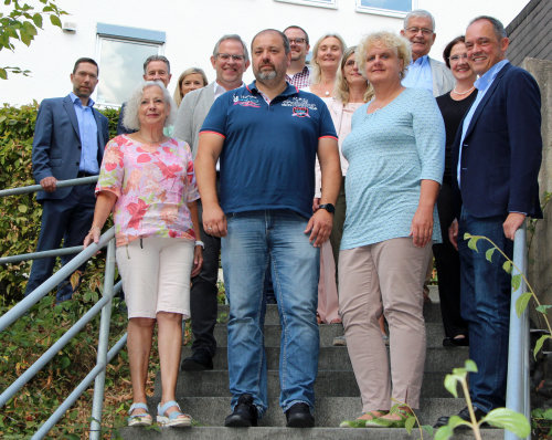 Vertretende der Kooperationspartner zur Bewegungsförderung in der Kindertagespflege im Oberbergischen Kreis. (Foto: OBK) Vertretende der Kooperationspartner zur Bewegungsförderung in der Kindertagespflege im Oberbergischen Kreis. (Foto: OBK)