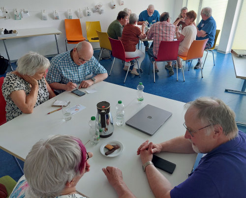 Interessierte sind zum regen Austausch im DigitalCafé Lindlar eingeladen. (Foto: Astrid Wittkampf)