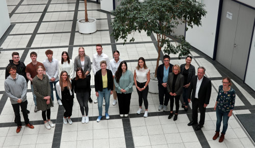 Insgesamt 14 Nachwuchskräfte wurden zu ihrem Ausbildungsstart bei der Kreisverwaltung herzlich begrüßt. (Foto: OBK) Insgesamt 14 Nachwuchskräfte wurden zu ihrem Ausbildungsstart bei der Kreisverwaltung herzlich begrüßt. (Foto: OBK)