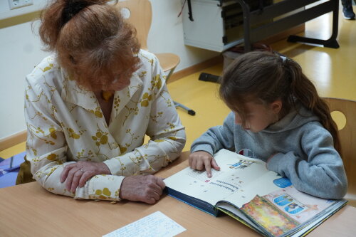 Mentorin mit Kind. (Foto: OBK)