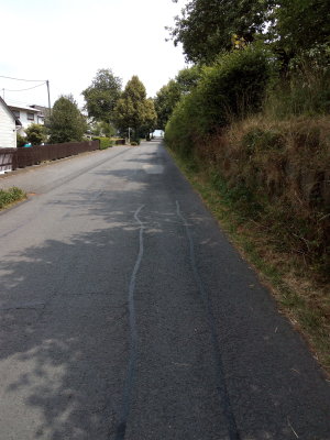 Über eine Länge von rund 1.300 m wird die Fahrbahn instandgesetzt.(Foto: OBK)