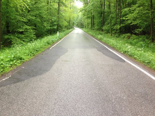 Die Fahrbahn über den Enselskamp (K 48) wird verbreitert und umfassend saniert. (Foto: OBK)