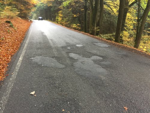 Schadstellen an der K 39 Dohrgaul - Ohl werden beseitigt. (Foto: OBK)