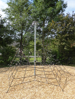 Kletterpyramide