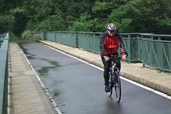 Fahrradfahrer auf einem Radweg