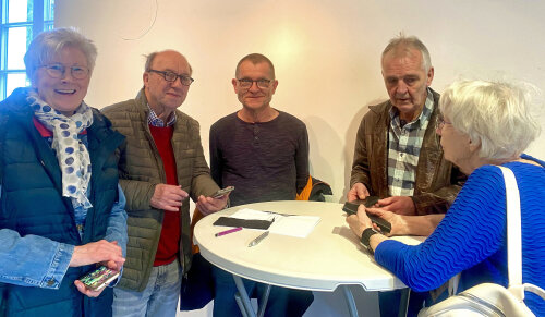 In Digital-Cafés der Ehrenamtsinitiative Weitblick erhalten Interessierte kostenlos Informationen und Hilfe im Umgang mit PC, Tablet und Handy. (Foto: OBK) 