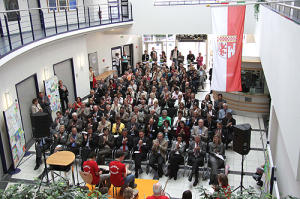 Volles Kreishaus: 130 Gäste, darunter zahlreiche Schulleiter, nahmen an der Gründung des Bildungsnetzwerk Oberberg teil. (Foto: OBK)