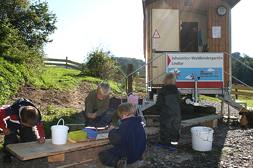 Kreative Spiele auf dem Bauwagen-Gelände (Foto: OBK)