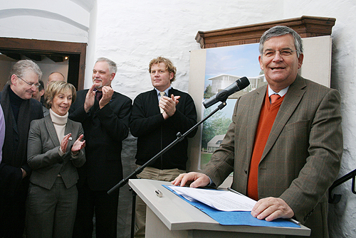 Landrat Hagen Jobi bedankte sich bei allen Akteuren des Schloss-Projektes (Foto: OBK) 