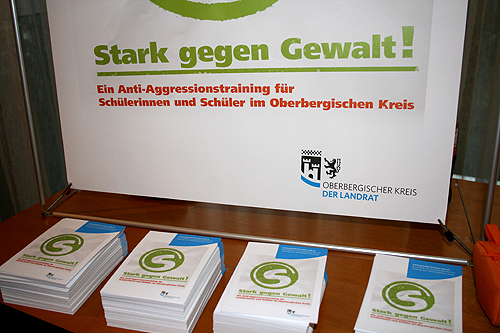 Informationsmaterial zum Projekt "spur-los - Training gegen Gewalt" (Foto: OBK) 