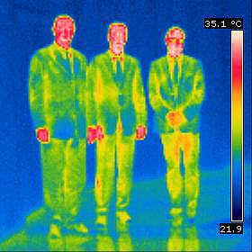 Die Wärmebildkamera zeigt die Akteure der 3. Termografie-Aktion (Foto: T. Knura) 