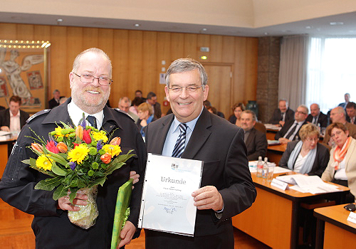 Frank-Peter Twilling wird als neuer Kreisbrandmeister vom Kreistag gewählt. (Foto:OBK)