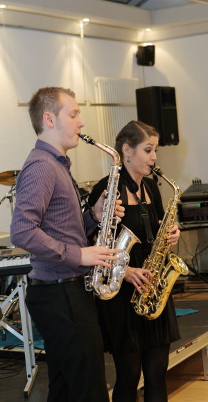 Das Wipperfürther Musiker-Duo am klassischen Saxophon. (Foto: OBK)
