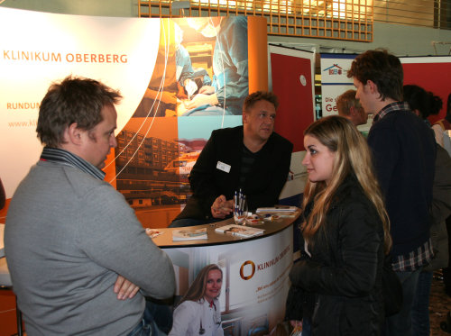 Stand der Klinikum Oberberg GmbH auf der Rheinischen Klinikmesse (Foto: Ahrens)