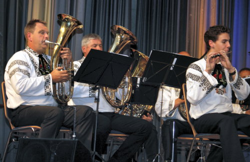 Für den musikalischen Rahmen sorgte das Blasorchester Siebenbürgen-Drabenderhöhe (Foto:OBK) 