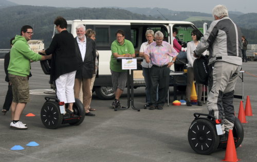 Segway-Training für alle Generationen - zum Ausprobieren auf dem Markt der Möglichkeiten (Foto:OBK) 