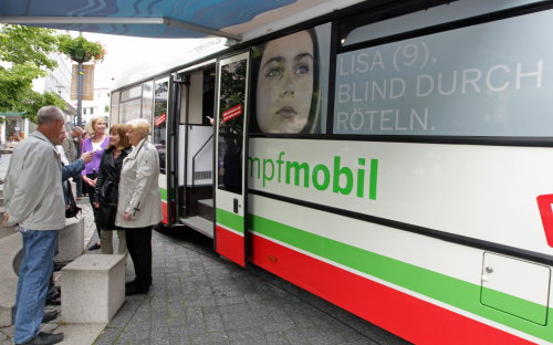 Jeder Interessierte kann seinen Impfpass beim Impfmobil kontrollieren lassen. (Foto: OBK)